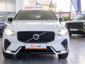 Volvo XC40 Semi-automată 197 HP Diesel — miniatura 2