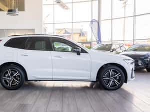 Volvo XC40 Semi-automată 197 HP Diesel — miniatura 5