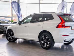 Volvo XC40 Semi-automată 197 HP Diesel — miniatura 7