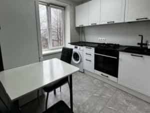 Apartament cu o camera de inchiriat in zona Lipovei