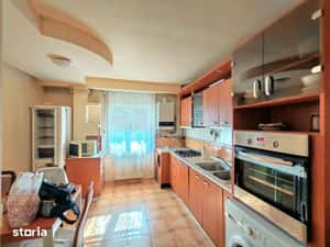 Apartament 3 camere, etaj intermediar, Complex Studentesc-Olimpia — miniatura 6