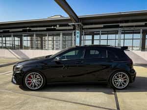 Mercedes Benz A45 AMG in stare impecabila — miniatura 3