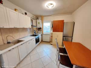 Închiriez apartament cu 3 camere aproape de Iulius Mall — miniatura 3