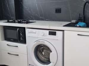 Titan , 5 minute metrou Nicolae Grigorescu