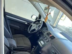 Volkswagen Turan anul 2006 — miniatura 3