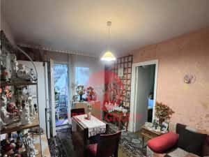 Apartament 3 Camere, Semidecomandat, Zona Piata Amzacea, Etaj 2