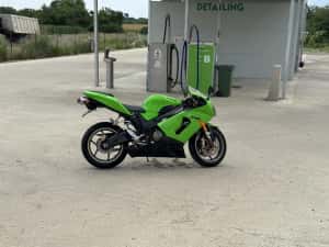 Motocicleta Kawasaki Ninja 636 — miniatura 6