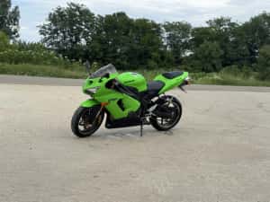 Motocicleta Kawasaki Ninja 636 — miniatura 10