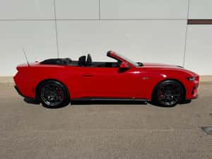 Ford Mustang Automată 446 HP Benzină — miniatura 4