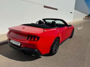 Ford Mustang Automată 446 HP Benzină — miniatura 5