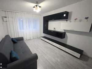 Inchiriez ap. 3 camere decomandat zona Centrala — miniatura 2