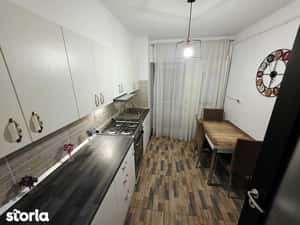 Inchiriez ap. 3 camere decomandat zona Centrala — miniatura 5