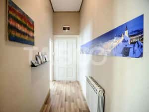 Apartament 85mp 2 camere+ boxa CENTRUL ISTORIC SIBIU — miniatura 5