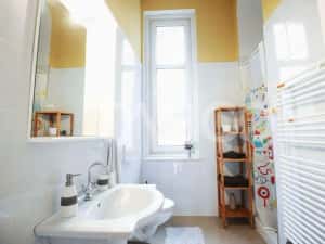 Apartament 85mp 2 camere+ boxa CENTRUL ISTORIC SIBIU — miniatura 9