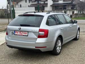 Skoda Octavia 1.6 Diesel Automată 2017 — miniatura 2