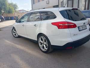 Proprietar vând Ford focus 2016 automat — miniatura 4