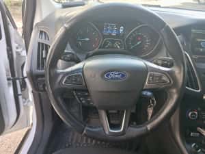 Proprietar vând Ford focus 2016 automat — miniatura 7