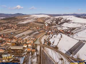 Film! Teren apreciabil, 2.819 mp + casa, Mereni, Covasna