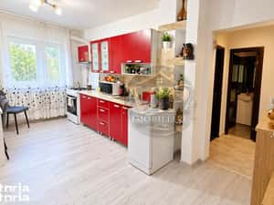 Apartanent cu 4 camere,decomandat,80 mp utili,Ampoi 2