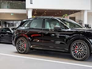 Porsche Cayenne 2026 - SUV, automat, 500 cp, 185.000 EUR