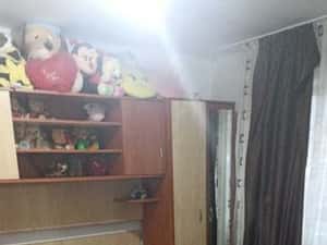 Inchiriez apartament  gaesti — miniatura 4