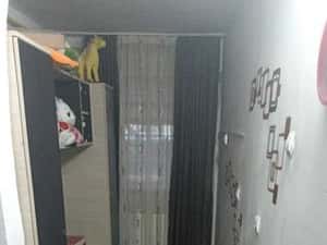 Inchiriez apartament  gaesti — miniatura 5