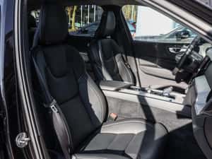 Volvo XC60 Hibrid 2025 cu 13800 km — miniatura 7