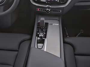 Volvo XC60 Hibrid, 2024, 455 cp, Second hand — miniatura 6