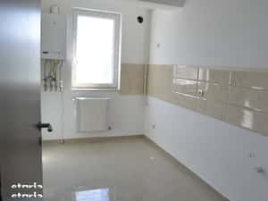 Apartament cu balcon, lift și separat de bucătărie — miniatura 3
