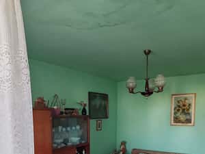 Apartament 3 camere, balcon, etaj 10, centru — miniatura 2