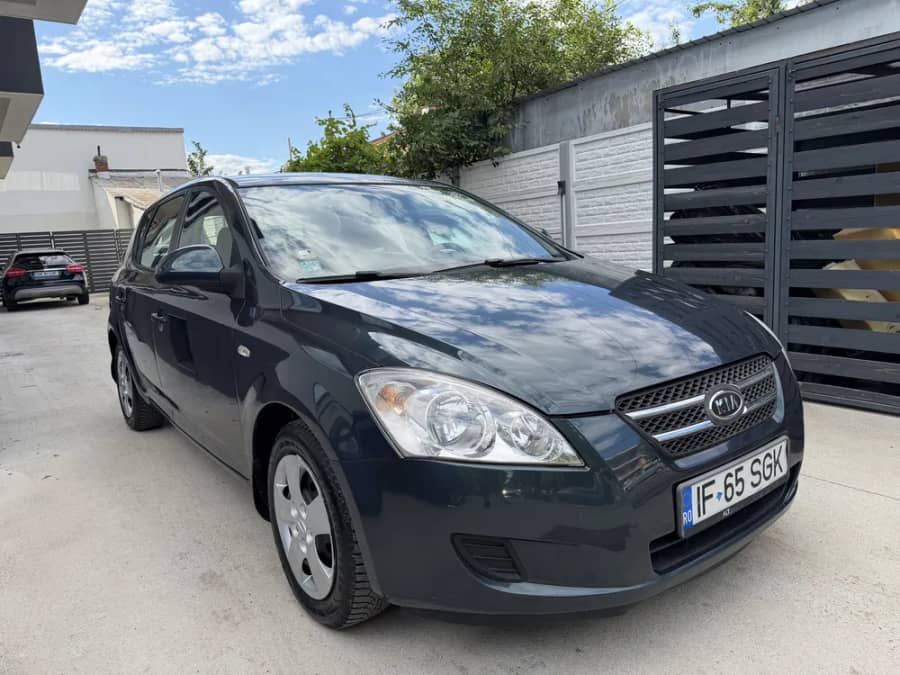 Kia Ceed • Stare foarte buna • — fotografie 1 din 10