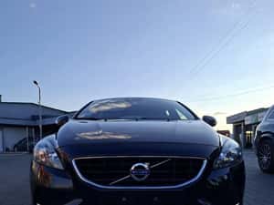 Volvo V40 Hatchback Diesel 120 CP Manuală — miniatura 2
