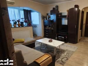 Apartament 2 camere semidecomandat, complet mobilat