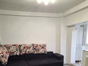 Închiriez apartament — miniatura 2