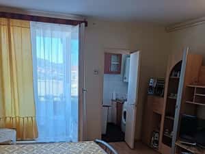 Inchiriez garsoniera — miniatura 3