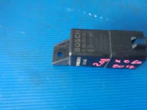 releu  2.0 d volvo xc60 2010-2014 0281003047