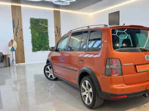 Volkswagen Touran 2009 - 4.490 EUR Cash sau Rate — miniatura 5
