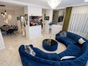 Vilă de LUX cu piscină, 278 mp utili și teren de 1.780 mp I Sag
