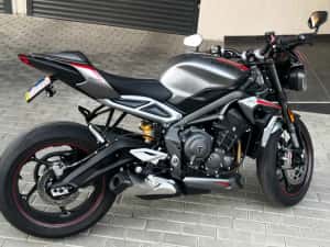 Triumph Street Triple 765 RS — miniatura 9