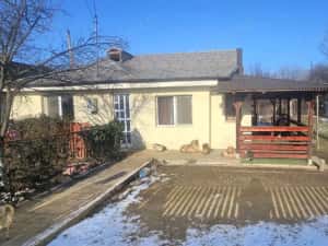 Casa de vanzare in Sendreni, judetul Galati, zona OMV - 63000 euro
