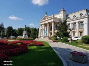 Garsonieră cochetă, situată ultracentral, langa Teatru, Mitropolie — miniatura 1