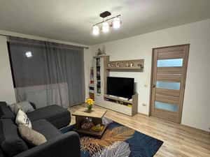 Proprietar - Vand apartament cu 2 camere, zona linistita — miniatura 2