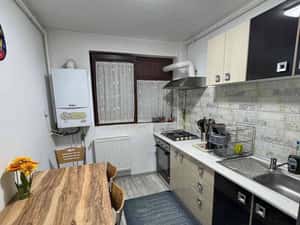 Proprietar - Vand apartament cu 2 camere, zona linistita — miniatura 3