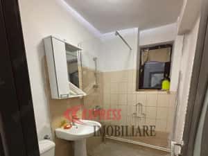 Piata Victoriei, Banu Manta, Centrala — miniatura 2