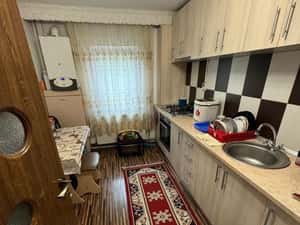 Închiriez apatament 2 camere — miniatura 3