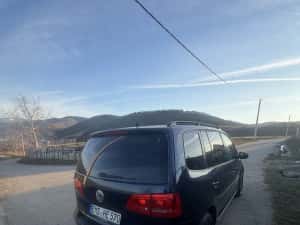 Touran 1.4 benzina 181250 km!!! Tuv / carte service / Unic proprietar — miniatura 4