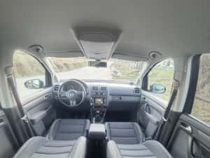 Touran 1.4 benzina 181250 km!!! Tuv / carte service / Unic proprietar — miniatura 8