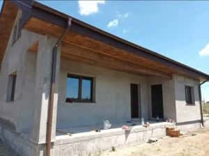 Casa modulara, garaje auto si containere tip birou din structura metalica si panou sandwich termoizolant — miniatura 6