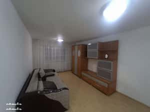 Apartamemt 3 camere, Etaj 1, Strada Savinesti, Targu Jiu — miniatura 2