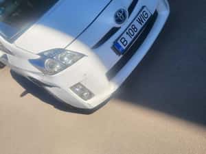 Toyota Prius hibrid 2011, 415.000 km, 4.999 EUR — miniatura 1